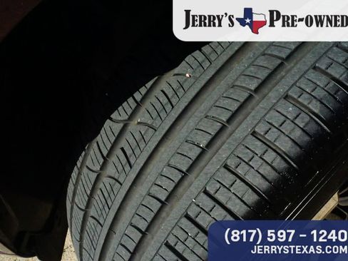 Used 2025 Volvo XC90 B6 Core w/ Protection Package Premier AWD/4WD image 8