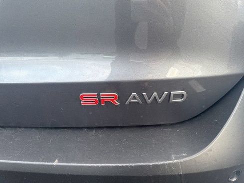 Used 2025 Nissan Kicks SR AWD/4WD image 8