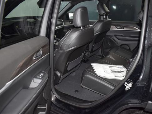 New 2026 Jeep Grand Cherokee Altitude AWD/4WD image 31