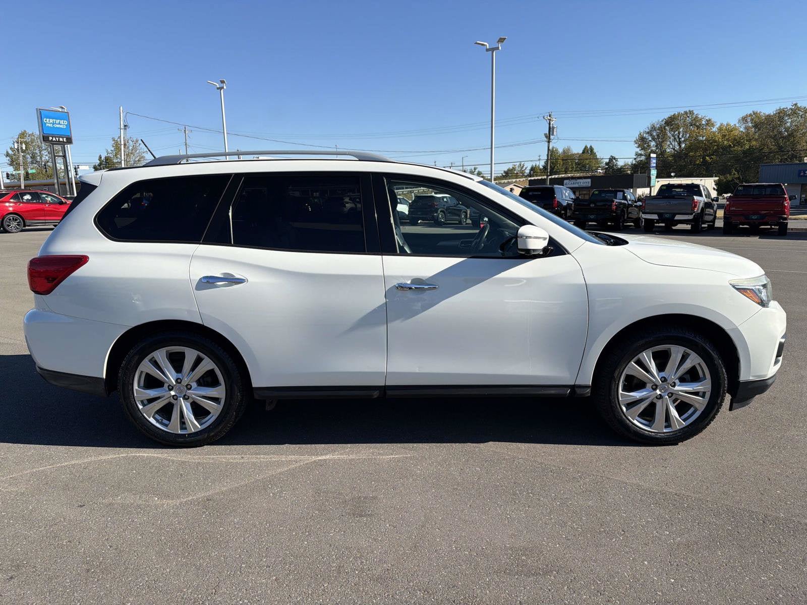 Used 2018 Nissan Pathfinder SL w/ SL Premium Package AWD/4WD image 8