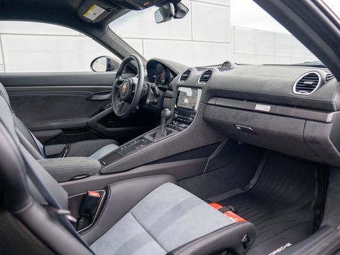 Certified 2024 Porsche 718 Cayman GT4 RS RWD image 23
