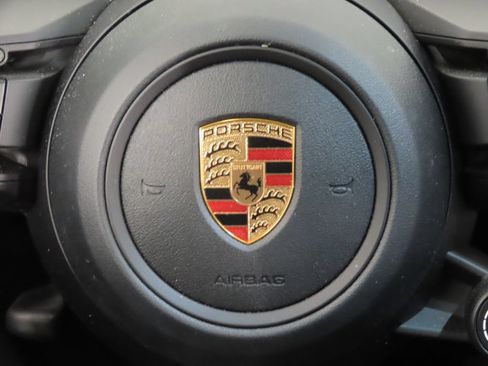 Certified 2026 Porsche Macan AWD/4WD image 20