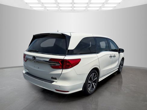 Used 2018 Honda Odyssey Elite image 7