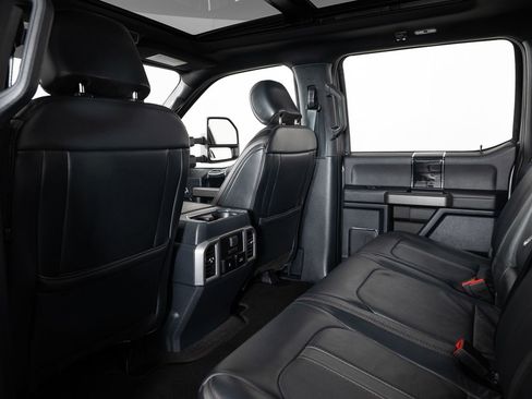 Used 2022 Ford F250 Platinum w/ Tremor Off-Road Package image 17