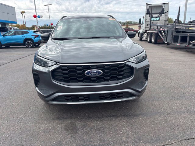 Used 2023 Ford Escape ST-Line w/ Tech Pack #1 AWD/4WD image 8