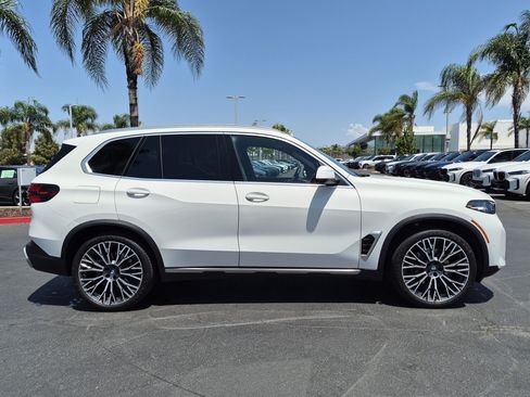 Used 2024 BMW X5 sDrive40i w/ Parking Assistance Package RWD image 11