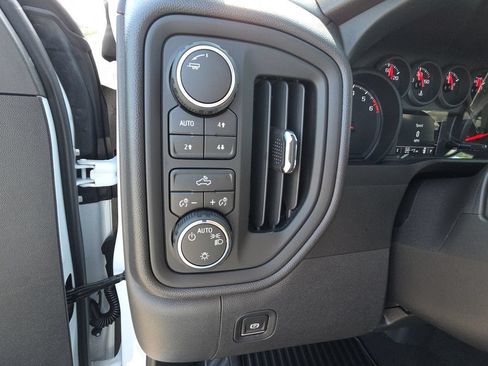 New 2026 Chevrolet Silverado 1500 Custom Trail Boss AWD/4WD image 20