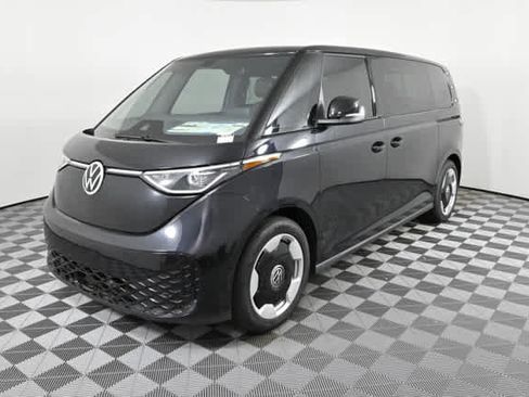 New 2025 Volkswagen ID. Buzz Pro S RWD image 3