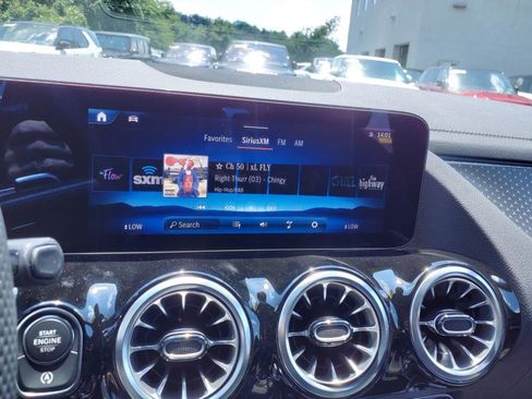 New 2025 Mercedes-Benz GLA 35 AMG 4MATIC image 18