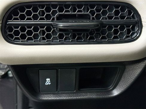 New 2026 Honda HR-V LX image 8