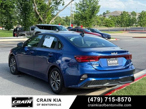 Used 2022 Kia Forte LXS w/ LXS Technology Package FWD image 5