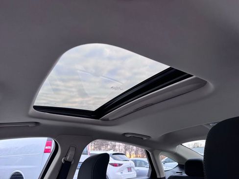 Used 2017 Ford Fusion SE image 27