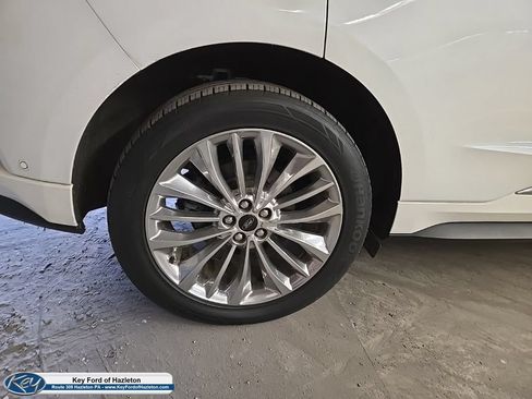 Used 2020 Ford Edge Titanium w/ Equipment Group 301A AWD/4WD image 18