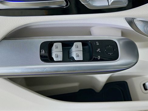 Certified 2026 Mercedes-Benz GLC 300 4MATIC image 23