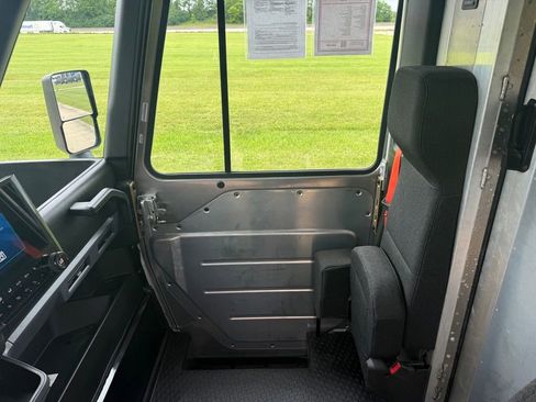 Used 2024 Chevrolet Brightdrop 600 w/ Commercial Equipment Package AWD/4WD image 19