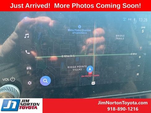 Used 2023 Toyota RAV4 XLE Premium image 10