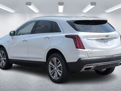 Certified 2025 Cadillac XT5 Premium Luxury AWD/4WD image 3