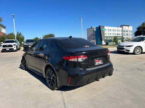 Used 2024 Toyota Corolla SE FWD image 5
