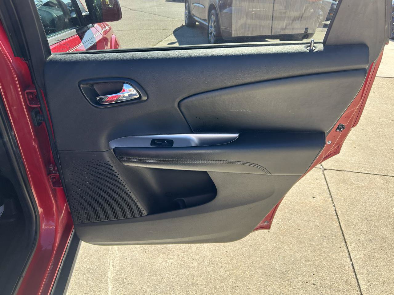 Used 2018 Dodge Journey SE w/ Blacktop Package FWD image 16