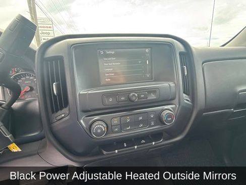Used 2018 Chevrolet Silverado 1500 Custom w/ Custom Value Package AWD/4WD image 27