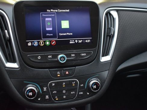 Used 2022 Chevrolet Malibu LT image 35