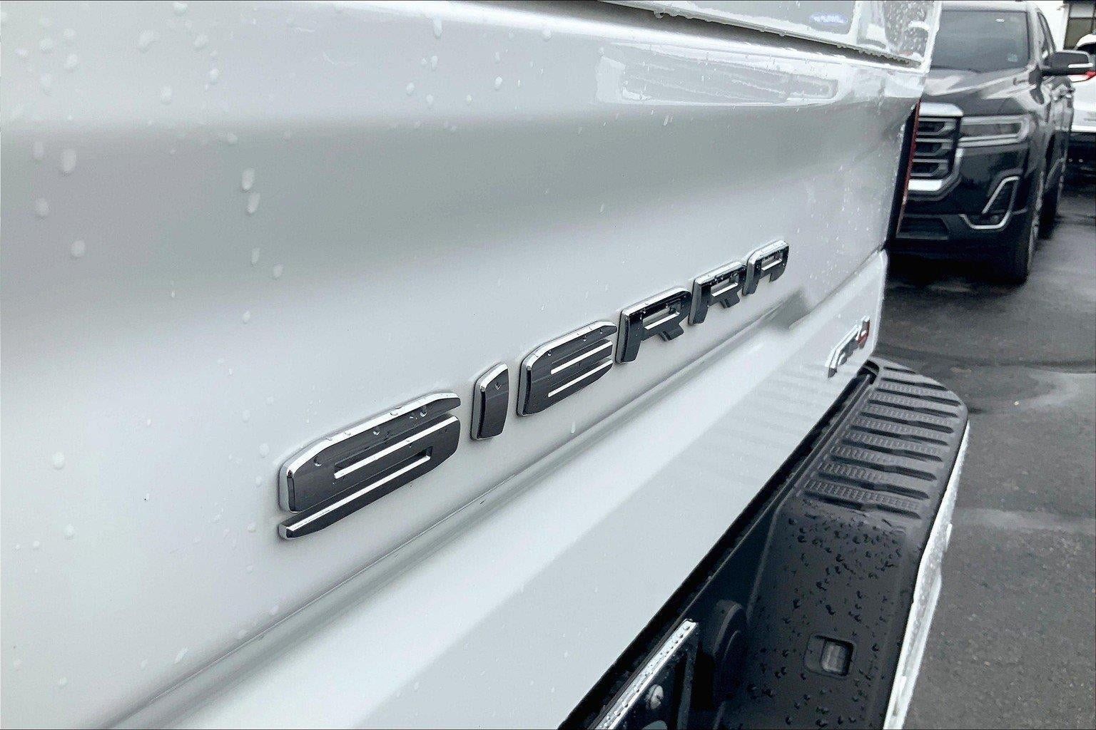 Used 2021 GMC Sierra 1500 AT4 w/ AT4 Premium Package AWD/4WD image 29