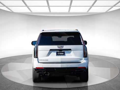 Used 2025 Cadillac Escalade Sport Platinum image 3