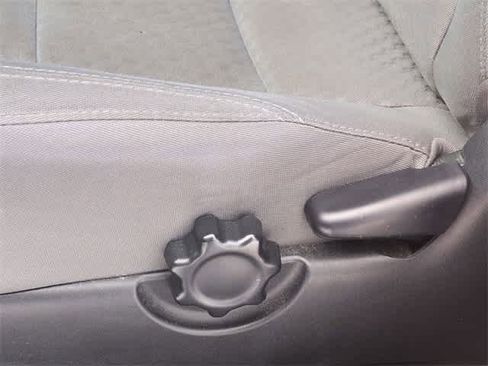 Used 2021 Toyota Tacoma SR image 17