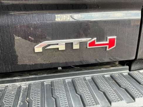 Used 2023 GMC Sierra 1500 AT4 image 16
