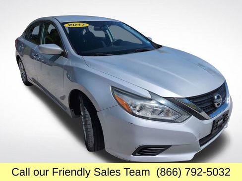 Used 2017 Nissan Altima 2.5 S FWD image 8