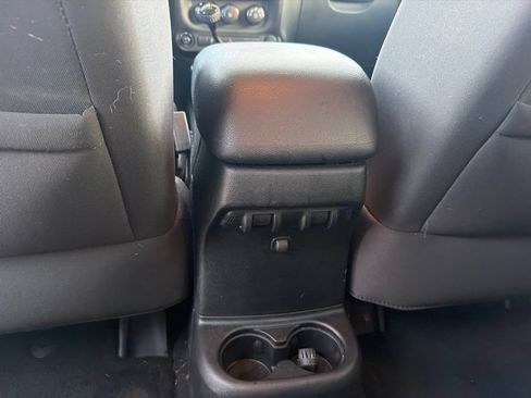 Used 2016 Jeep Wrangler Unlimited Sport w/ Quick Order Package 23S AWD/4WD image 6