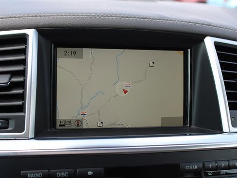 Used 2014 Mercedes-Benz GL 450 4MATIC w/ Appearance Package image 27