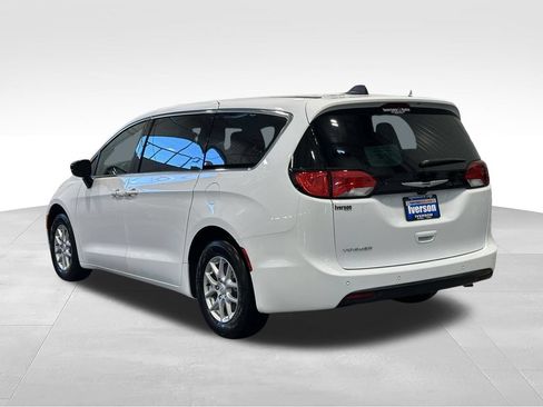 New 2026 Chrysler Voyager LX FWD image 5