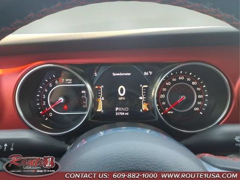 Used 2022 Jeep Wrangler Rubicon w/ LED Lighting Group AWD/4WD image 28
