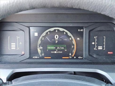 Certified 2025 Toyota Tacoma SR5 AWD/4WD image 14