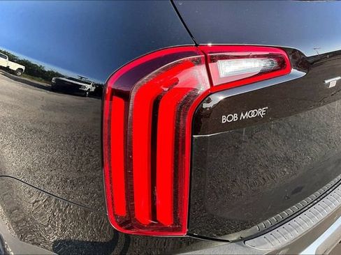 Used 2021 Kia Telluride SX w/ Towing Package FWD image 24