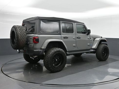 Used 2021 Jeep Wrangler Unlimited Sahara w/ Cold Weather Group image 7