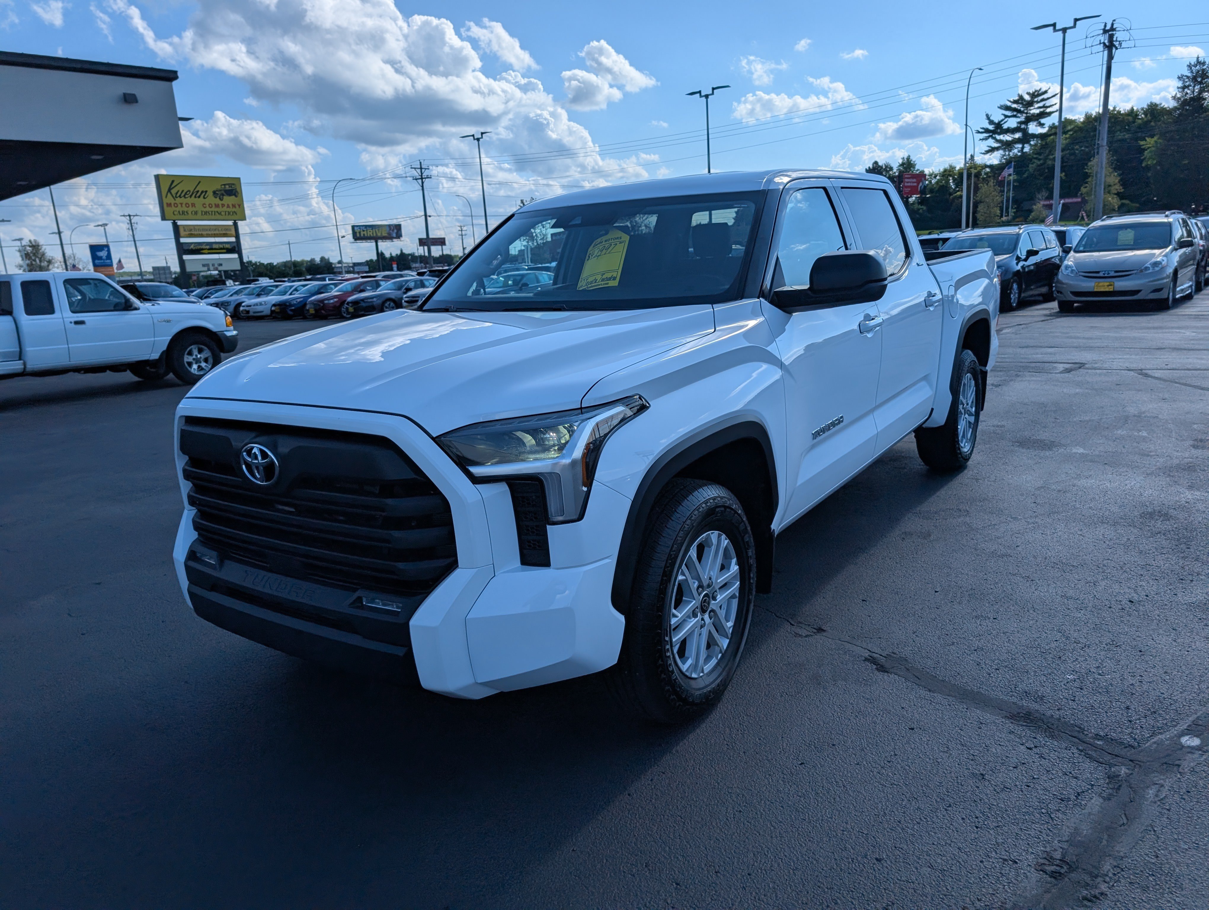 Used 2022 Toyota Tundra SR5 AWD/4WD image 4