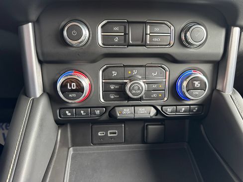 Used 2021 GMC Yukon SLT w/ SLT Premium Package AWD/4WD image 37