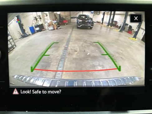 Used 2022 Volkswagen Taos SE image 22