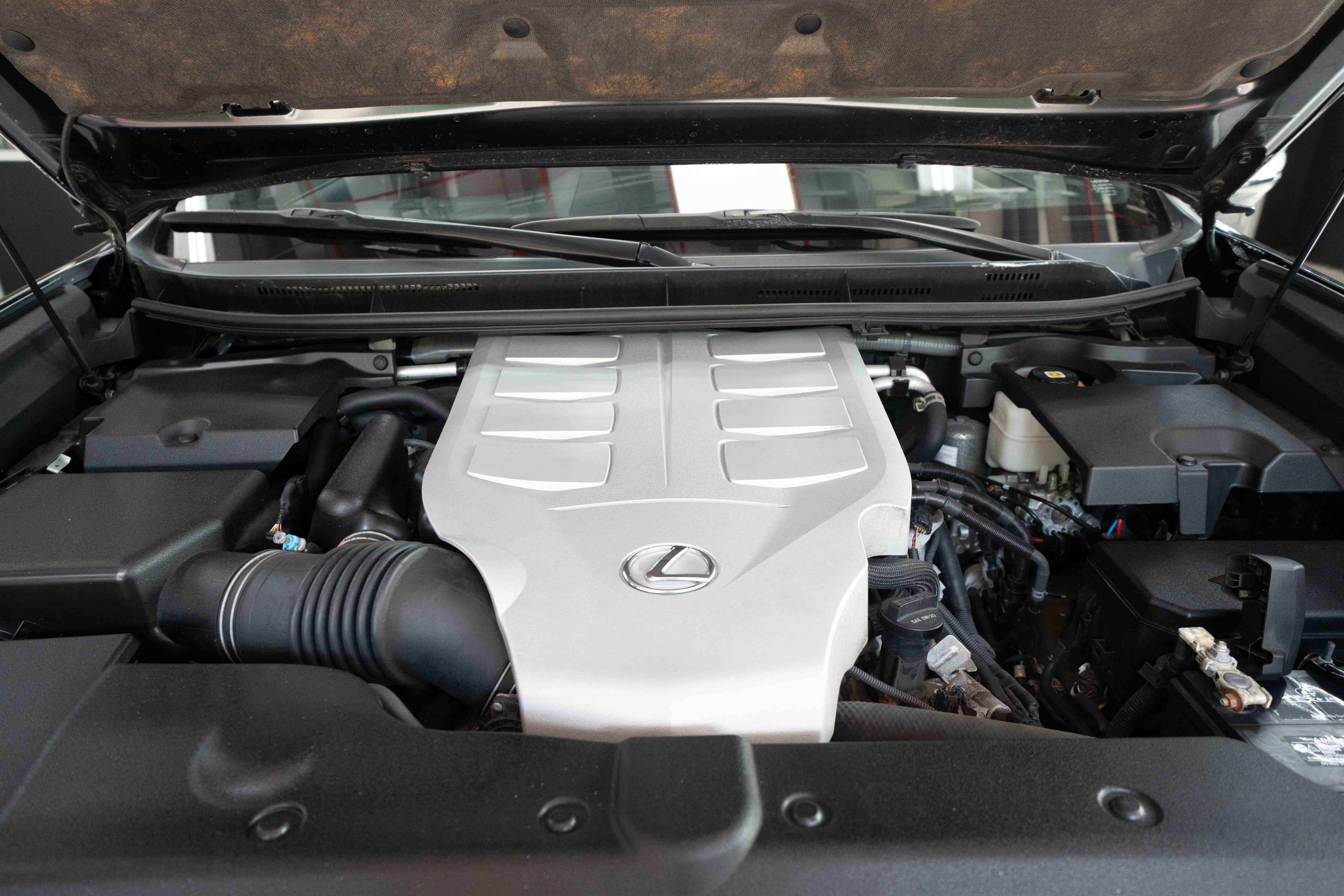 Used 2023 Lexus GX 460 Luxury w/ Sport Design Package AWD/4WD image 31