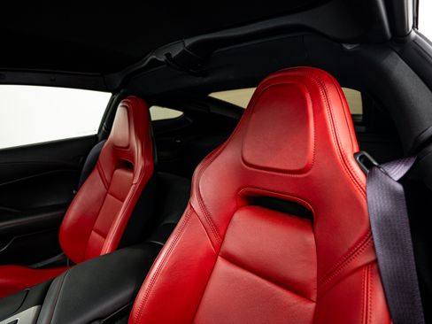 Used 2017 Chevrolet Corvette Z06 w/ Chrome Badge Package image 18