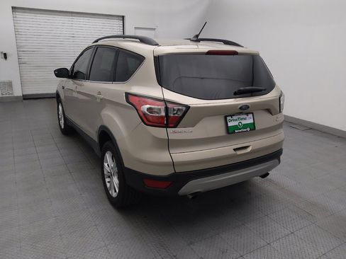 Used 2018 Ford Escape SE w/ SE Sync 3 Package FWD image 5