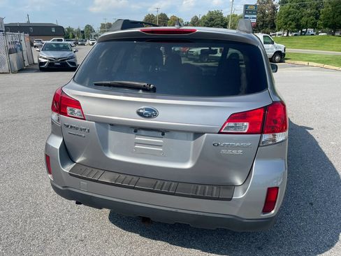 Used 2011 Subaru Outback 2.5i Limited w/ PWR Moonroof Pkg AWD/4WD image 12