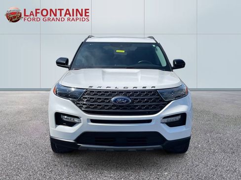 Used 2023 Ford Explorer XLT w/ Equipment Group 202A AWD/4WD image 2