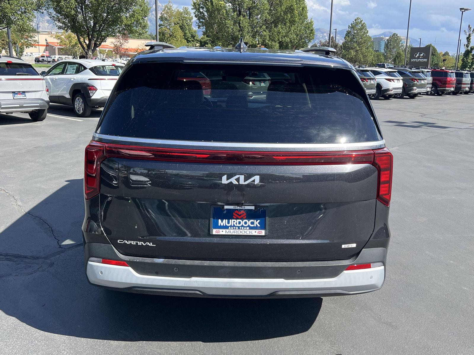 Used 2026 Kia Carnival EX FWD image 19