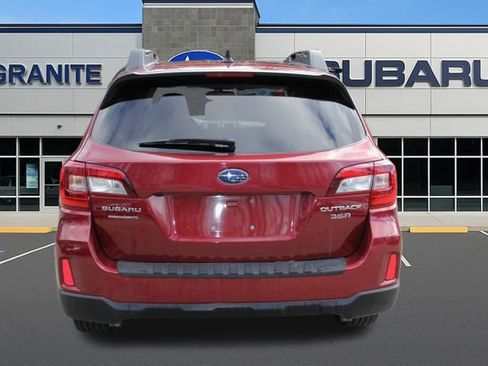 Used 2016 Subaru Outback 3.6R Limited image 9