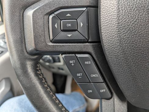 Used 2017 Ford F150 XLT w/ Equipment Group 302A Luxury image 22