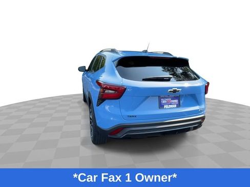 Used 2024 Chevrolet Trax RS w/ Sunroof Package FWD image 8