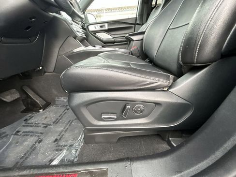 Used 2020 Ford Explorer ST w/ ST Street Pack image 12